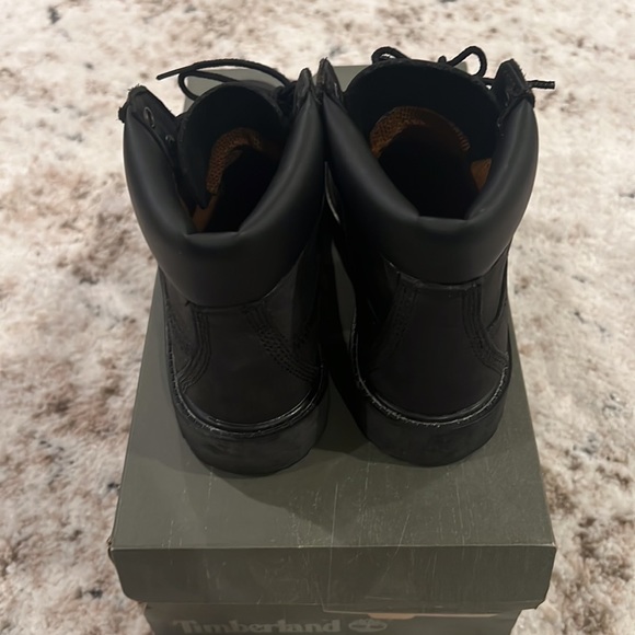 Timberland Black Nubuck Boots - Picture 8 of 16